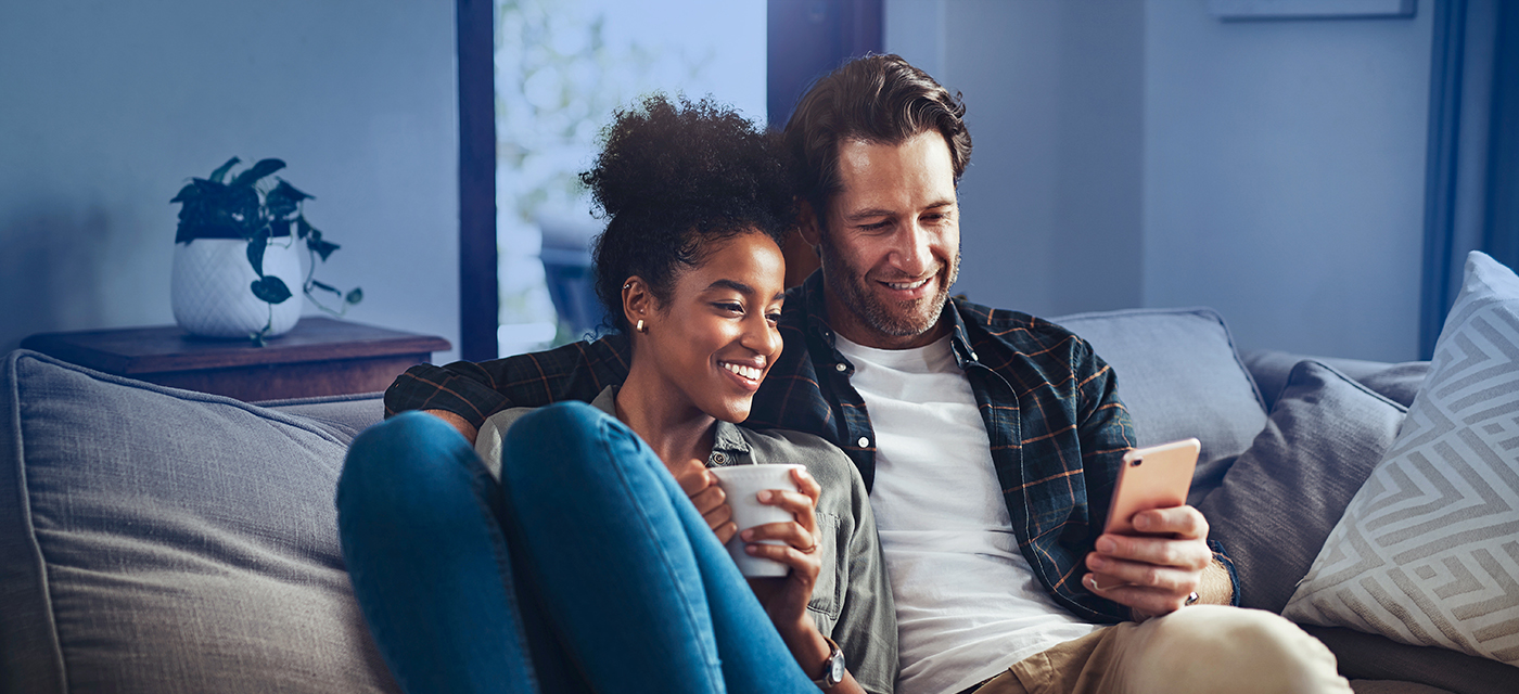 couple on their phone